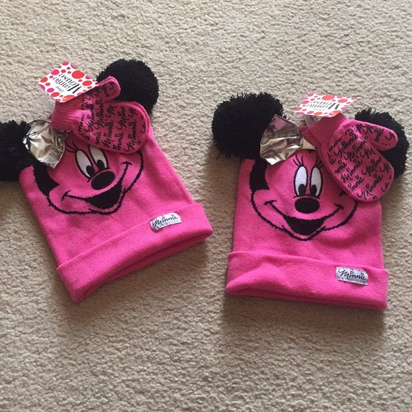 Disney Other - Disney hat and glove set